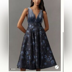 Anthropologie Maeve V-Neck Velvet Jacquard
A-Line Midi NWT